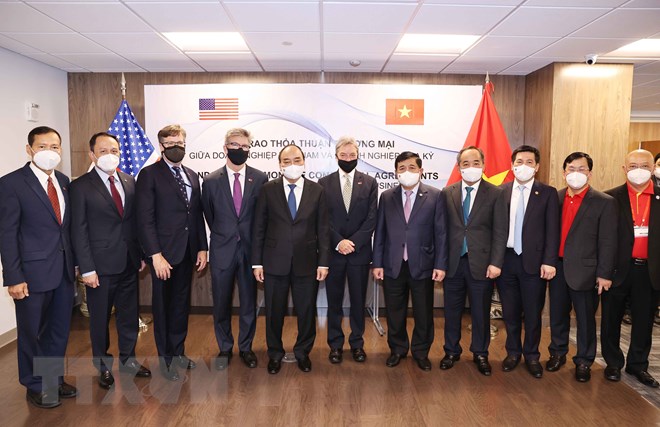 阮春福主席会见美国各协会和各大公司领导人