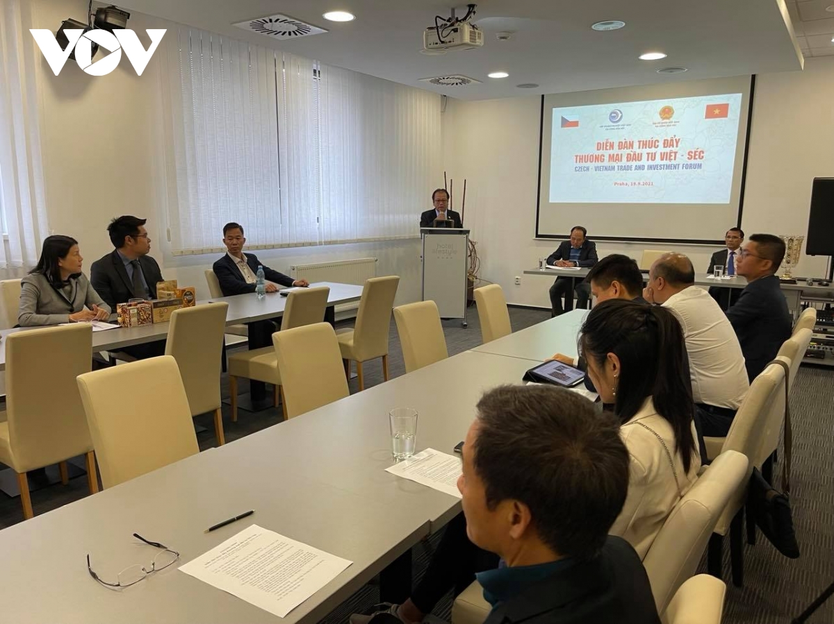 越南和捷克贸易投资论坛举行