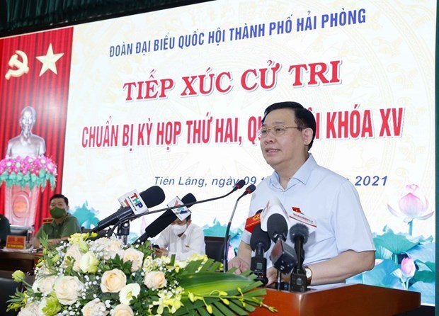 越南国会主席王廷惠会见海防市选民