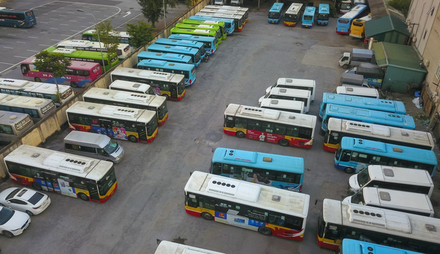 越南于10月13日起试点恢复公路客运服务