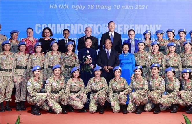 表彰为联合国维和行动做出突出贡献的集体和个人
