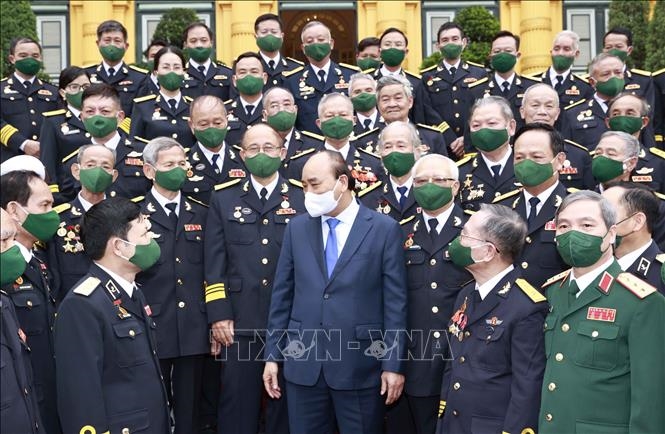 阮春福主席会见海上胡志明小道退伍老兵代表