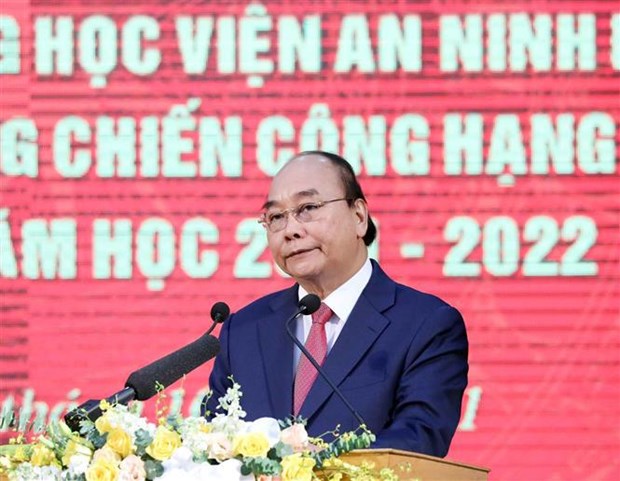 国家主席阮春福出席人民安全学院传统日75周年纪念典礼