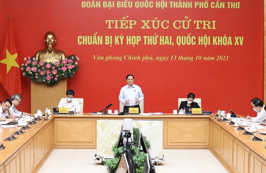 越南政府总理范明正会见芹苴市选民