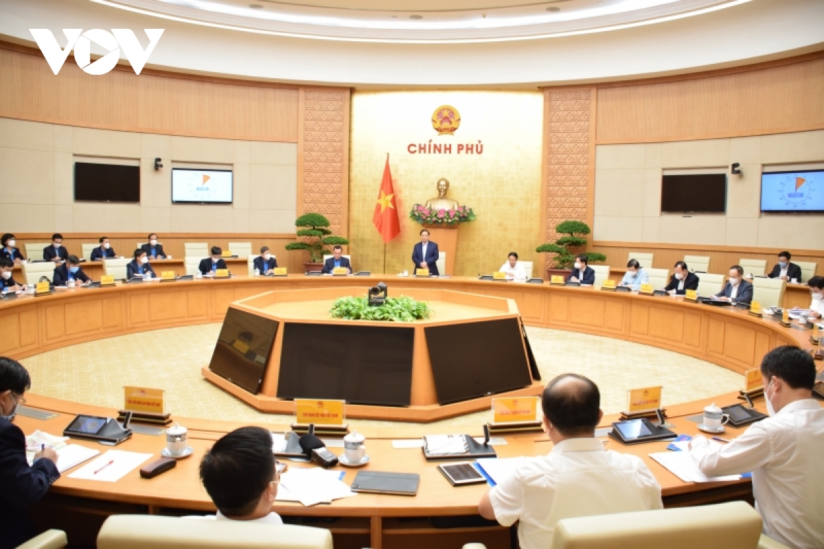 范明正总理：各级各部委需与工会配合 及时满足劳动者正当的需求、愿望和权益