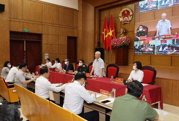 ​越共中央总书记阮富仲会见河内市选民