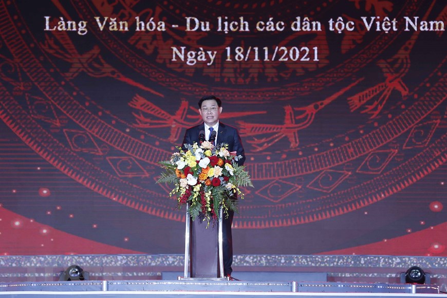 国会主席王廷惠出席“民族大团结—越南文化遗产”文化周开幕式