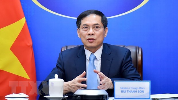越南外交部长裴青山会见英国外交大臣莉兹•特拉斯