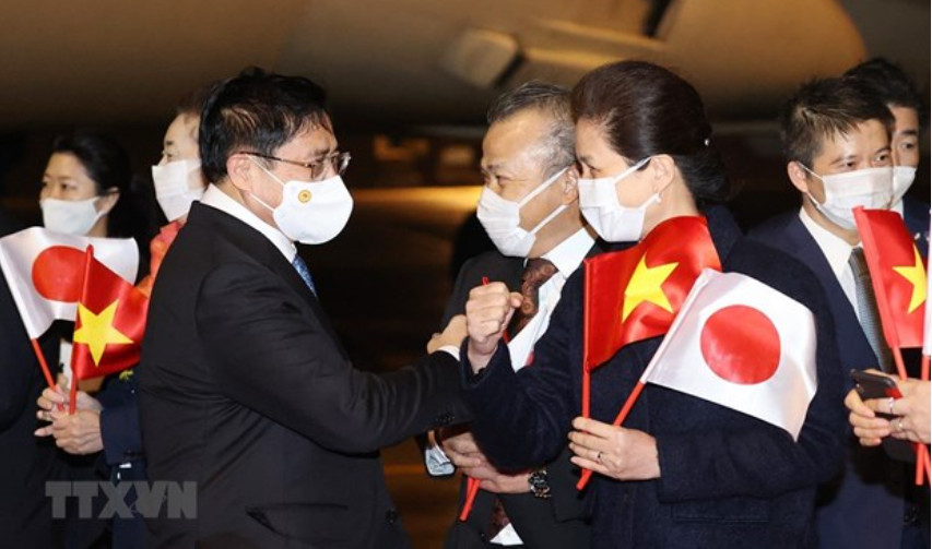 越南政府总理范明正抵达东京 开始对日本进行正式访问