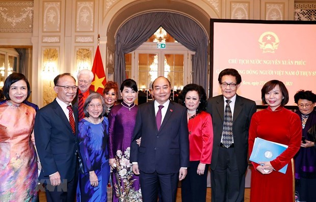 国家主席阮春福会见旅瑞越南人代表