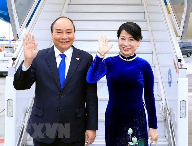 越南国家主席阮春福启程访问俄罗斯