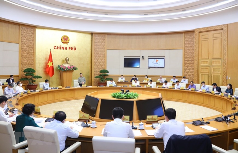 越南政府总理范明正主持召开2021年10月政府例行会议