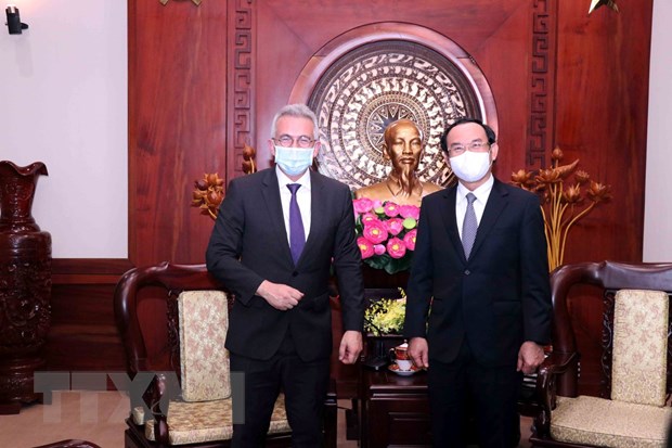 胡志明市领导人会见德国法兰克福市市长