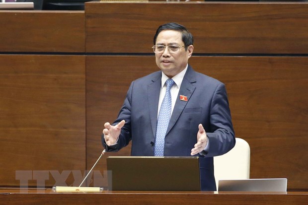 政府总理范明正回答国会代表质询 越南15届国会首场质询活动结束
