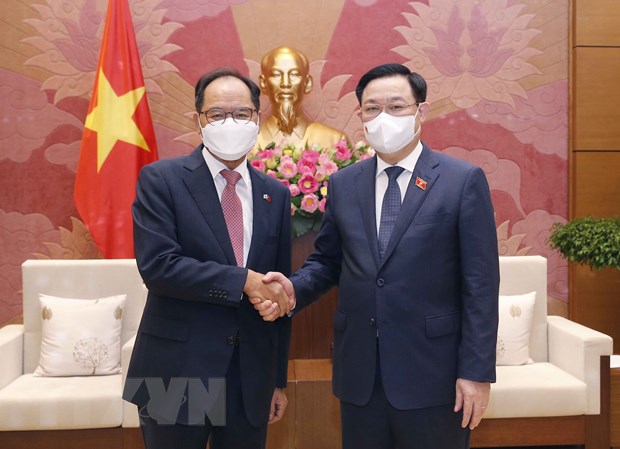 越南国会主席王廷惠会见韩国、印度驻越大使