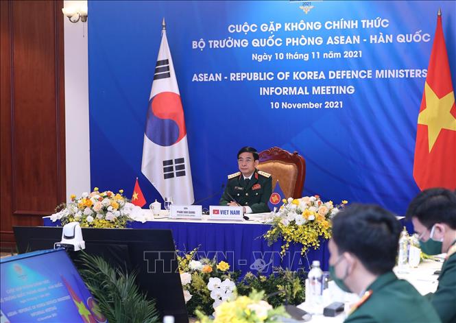 东盟与韩国防长举行非正式会晤