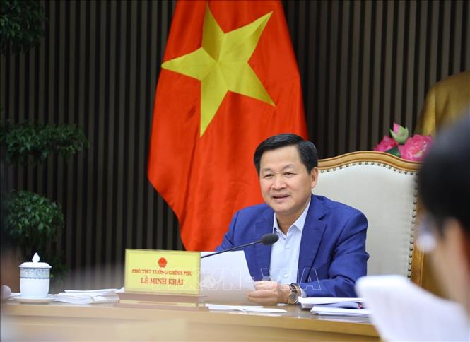 越南政府副总理黎明概与韩国副总理洪南基举行会谈
