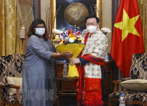 国会主席王廷惠呼吁印度各家集团对越南投资