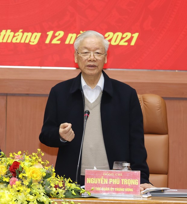阮富仲总书记：全军应保持高度战备状态 牢牢捍卫越南社会主义祖国