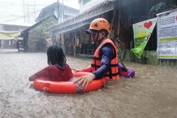 台风“雷伊”在菲律宾致死人数升至144人