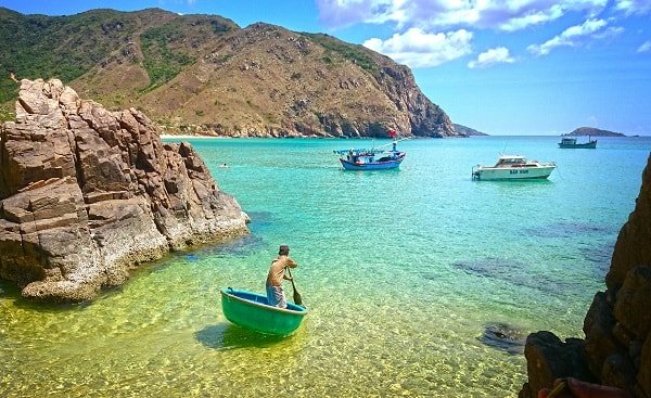 河内市和平定省协调促进在新常态下的旅游发展