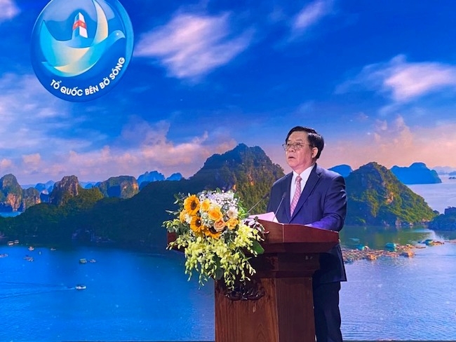 “海边浪头上的祖国”摄影比赛： 激发团结和爱国情怀