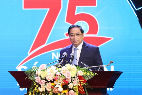 范明正总理出席 “7 5万个创意：攻坚克难 实现发展”活动