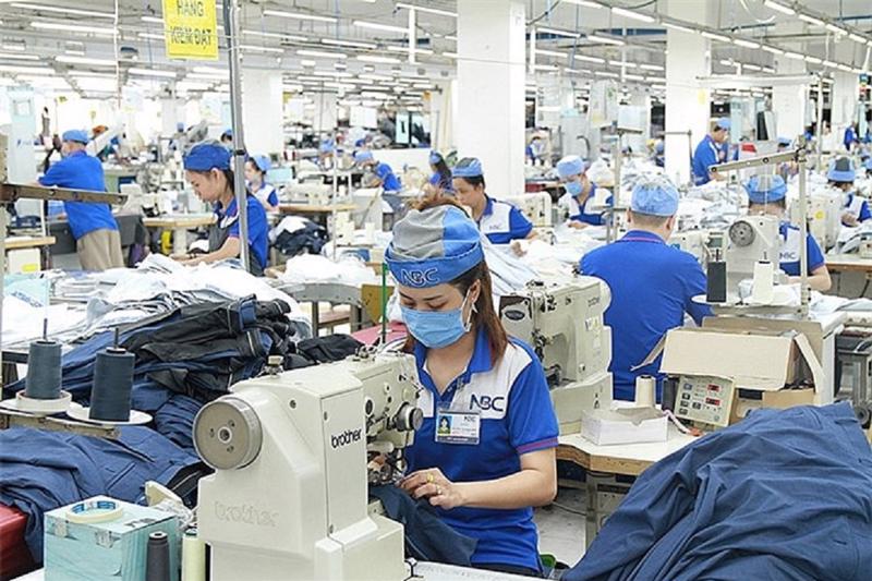 冲破疫情阻碍 越南服装纺织品出口额突破390亿美元大关