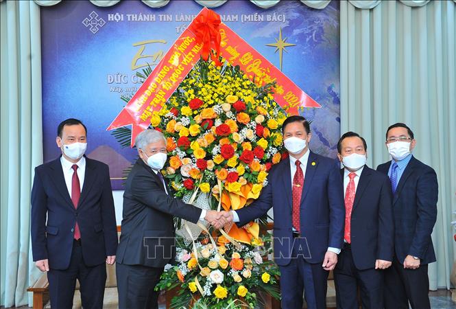 越南祖国阵线中央委员会主席杜文战向基督教教职人员和教徒致圣诞贺信