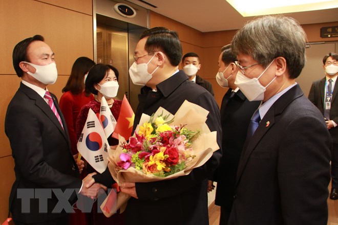 越南国会主席王廷惠抵达首尔 开始对韩国进行正式访问