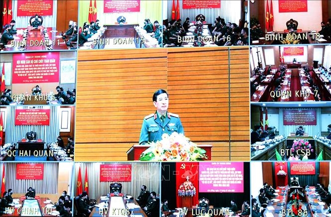 中央军委贯彻落实关于加强党建工作的决议