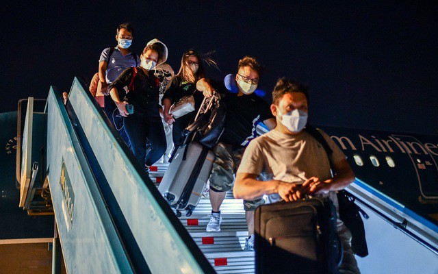 越南国家航空公司执行首趟国际定期商业航班