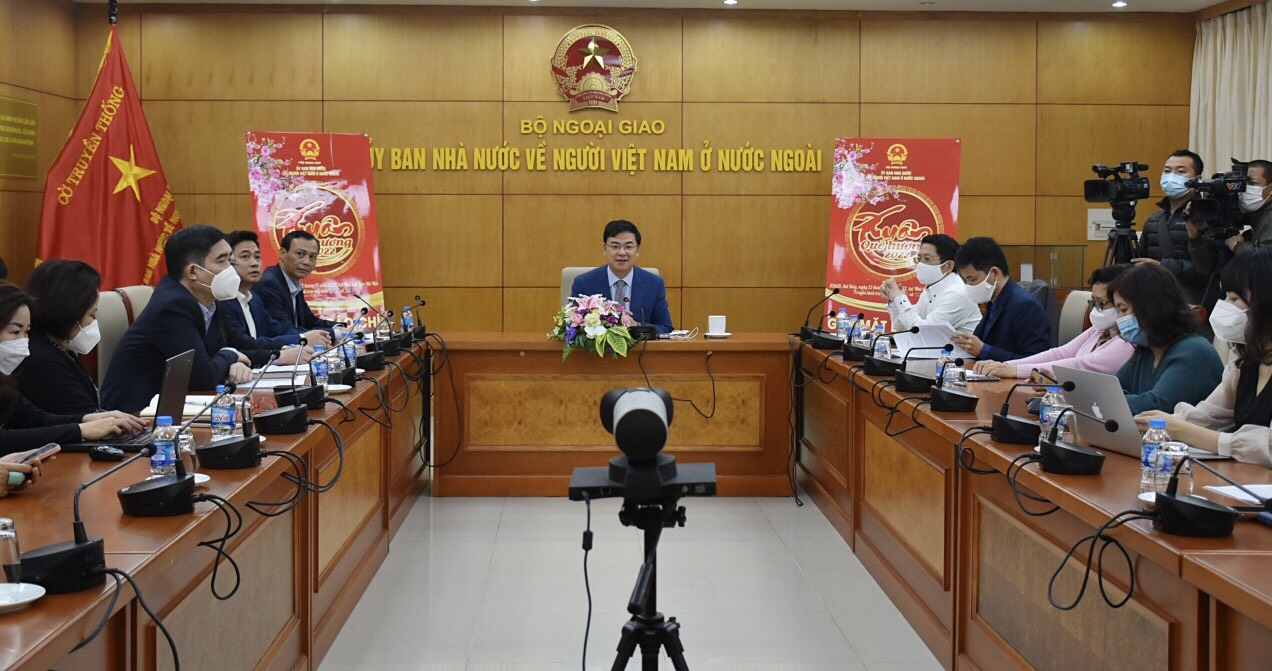 约有300名侨胞代表参加2022年 “家乡之春”活动