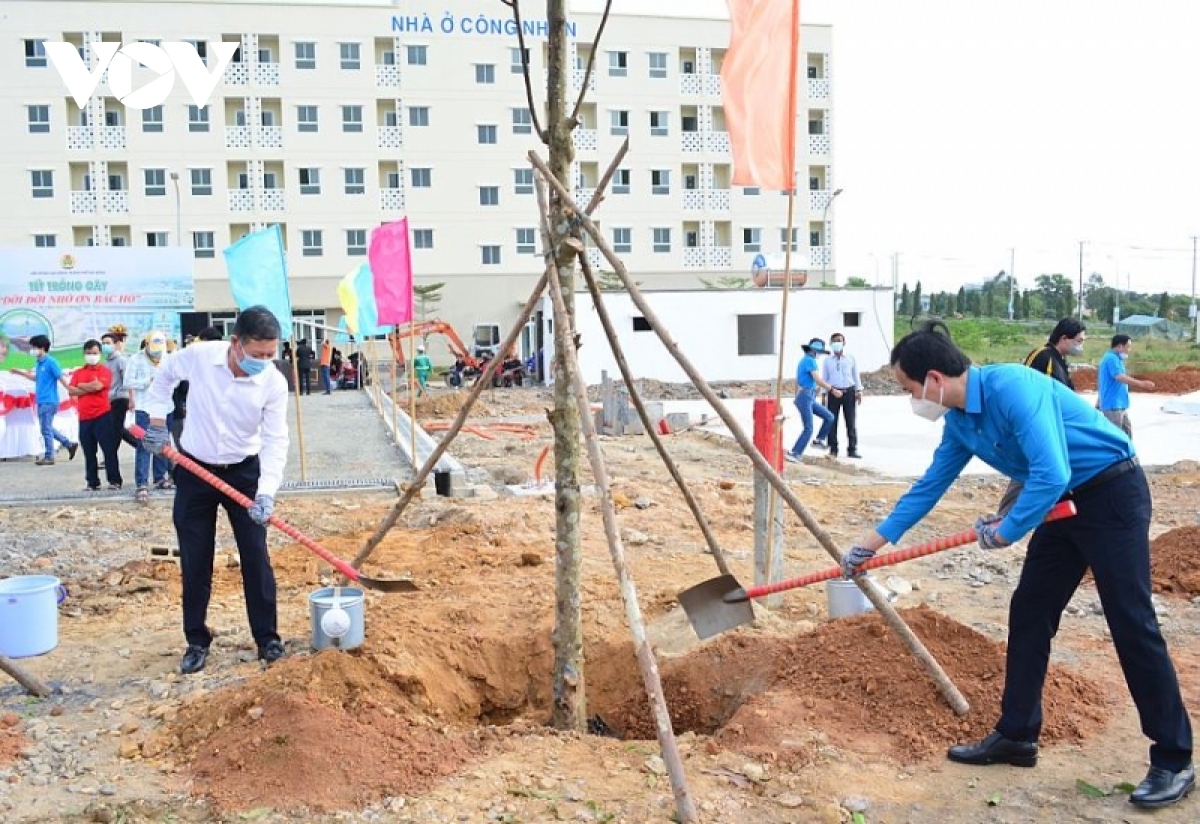 植树节活动在全国各地举行