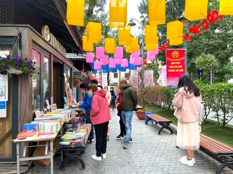 春节期间首都河内接待10万多人次游客