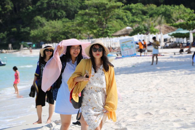 越南制定3月15日起重新开放旅游业的方案