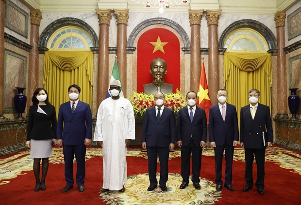 越南国家主席阮春福会见各国新任驻越大使