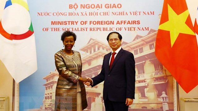 法语国家国际日暨第七届法语国家国际组织峰会25周年纪念典礼在河内举行