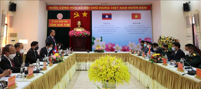 昆嵩省与老挝阿苏坡省合作防范自然灾害