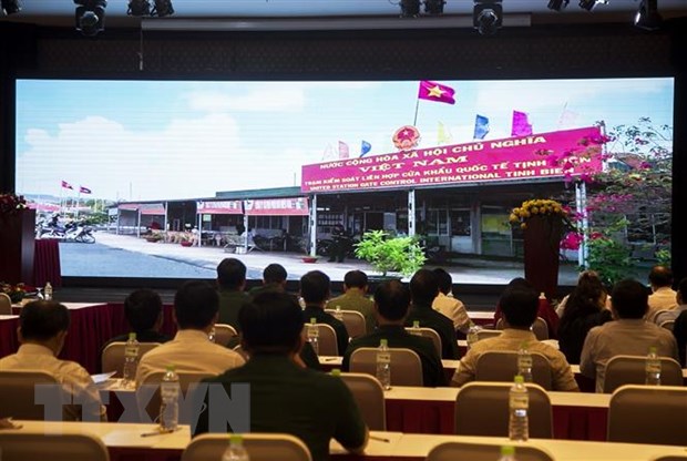 越南党和国家高度重视巩固和发展与柬埔寨的关系