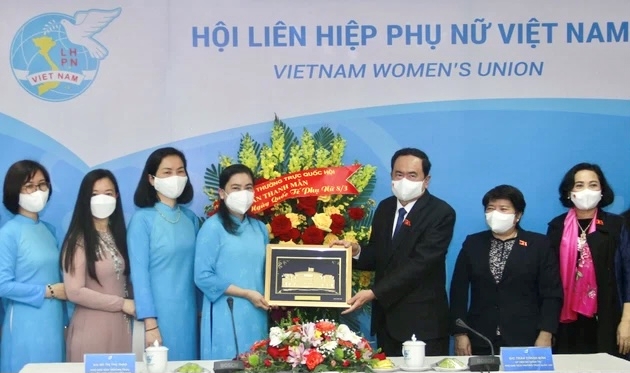 国会常务副主席陈青敏：加强有关妇女儿童问题的立法工作