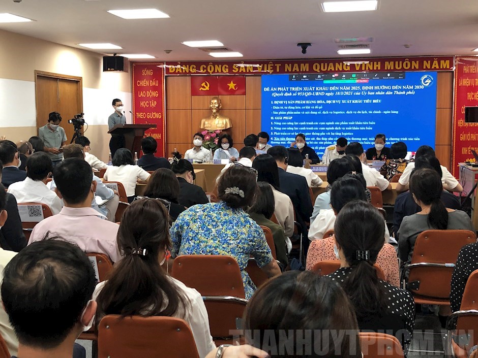 胡志明市加强与外商的对接