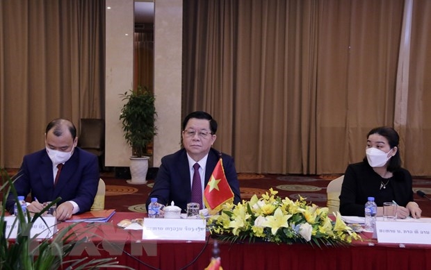 进一步加强越老两国多方面的合作关系