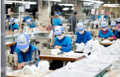 胡志明市向2 1万余名员工提供租房补贴