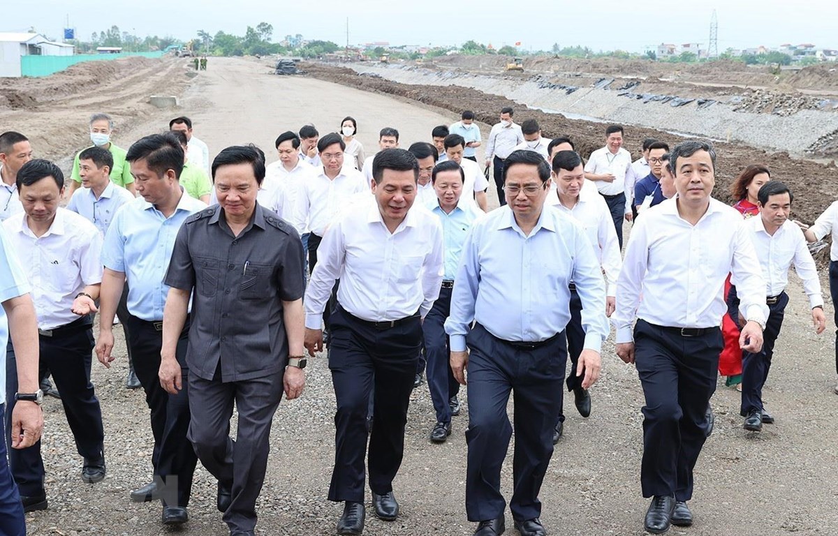 越南政府总理范明正莅临太平省调研