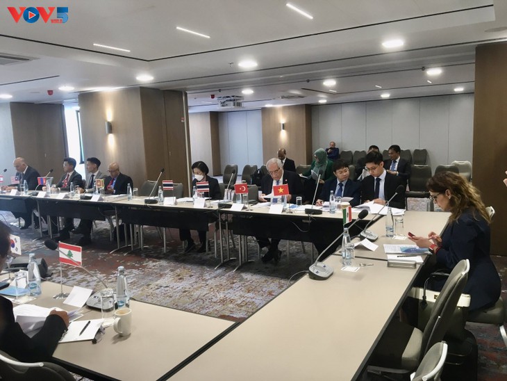 加强越南共产党与捷克和摩拉维亚共产党的合作