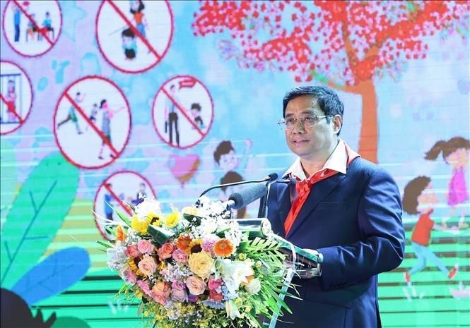 范明正总理出席“为儿童行动月”启动仪式
