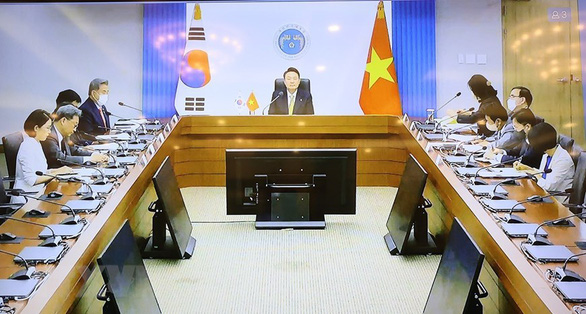 越共中央总书记阮富仲与韩国总统举行高层视频会谈