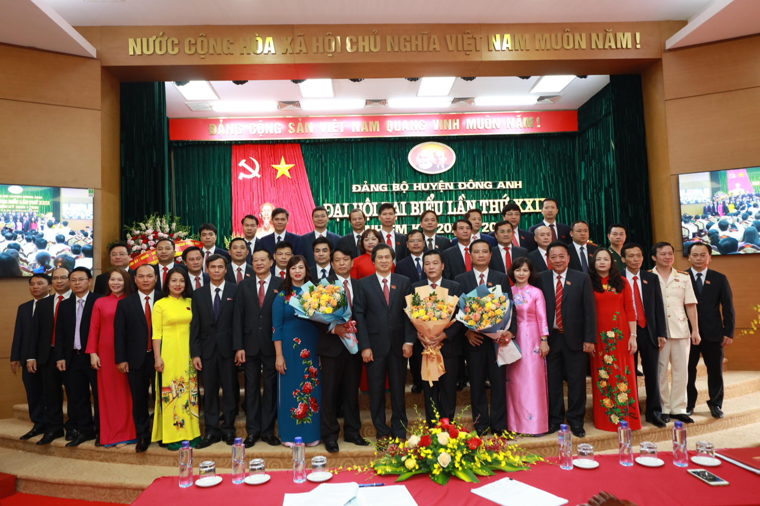 Ban Thường vụ Huyện ủy Đông Anh khóa XXIX nhiệm kỳ 2020-2025