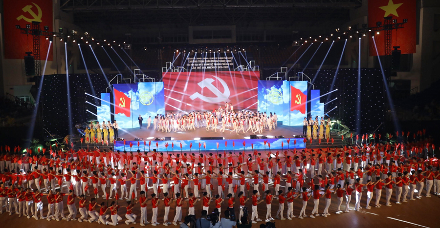 Chương trình nghệ thuật chào mừng thành công Đại hội Đảng bộ TP Hà Nội lần thứ XVII